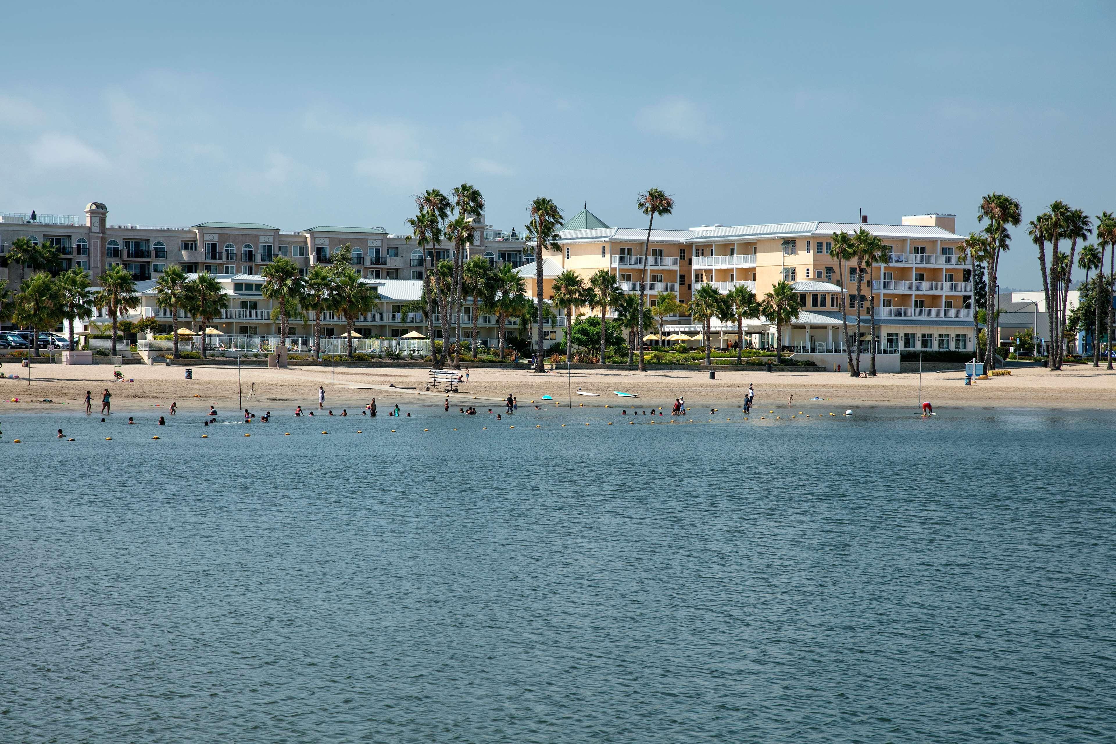 Hotel Jamaica Bay Marina Del Rey Tapestry Collection By Hilton