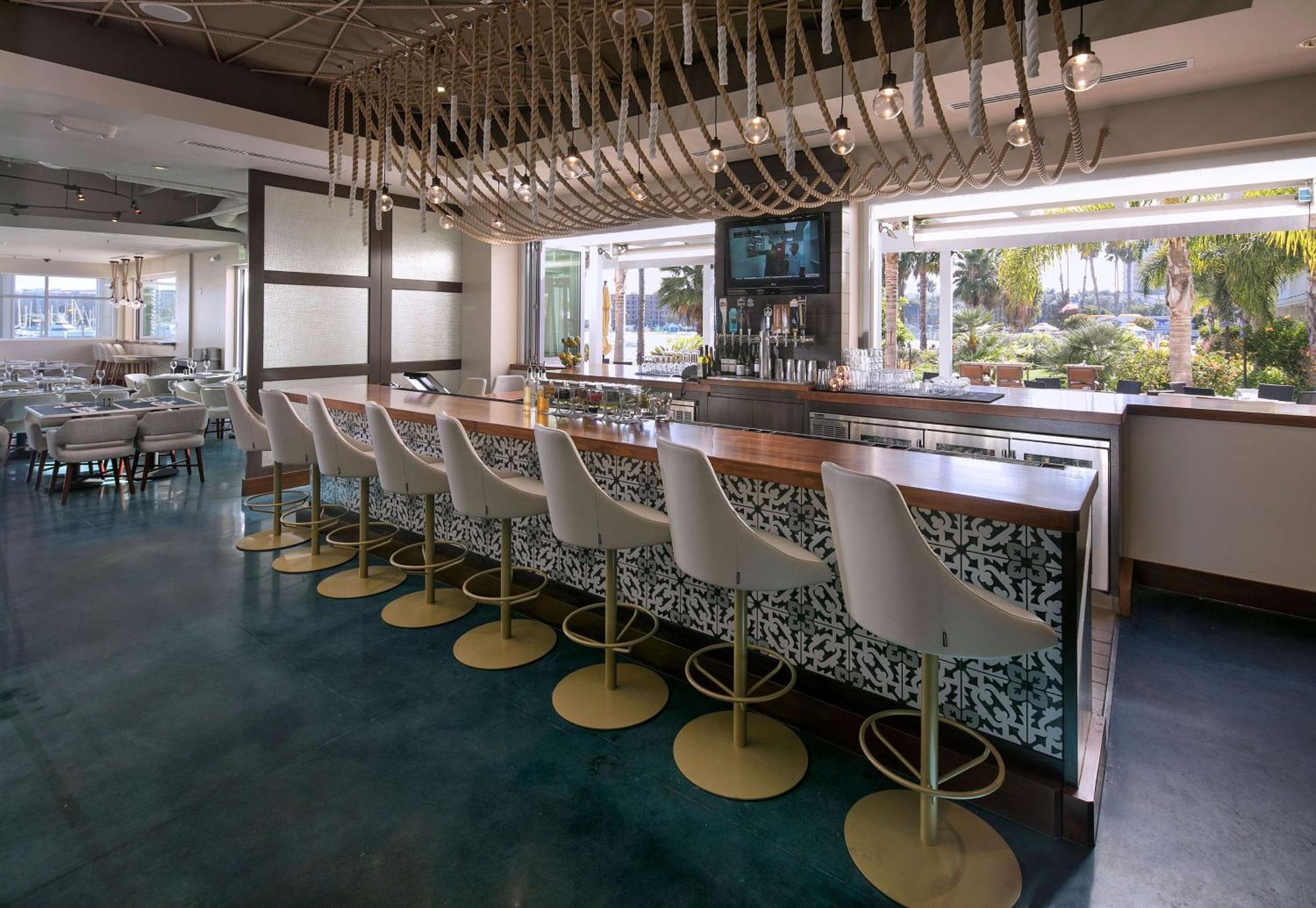 Hotel Jamaica Bay Marina Del Rey Tapestry Collection By Hilton 4*