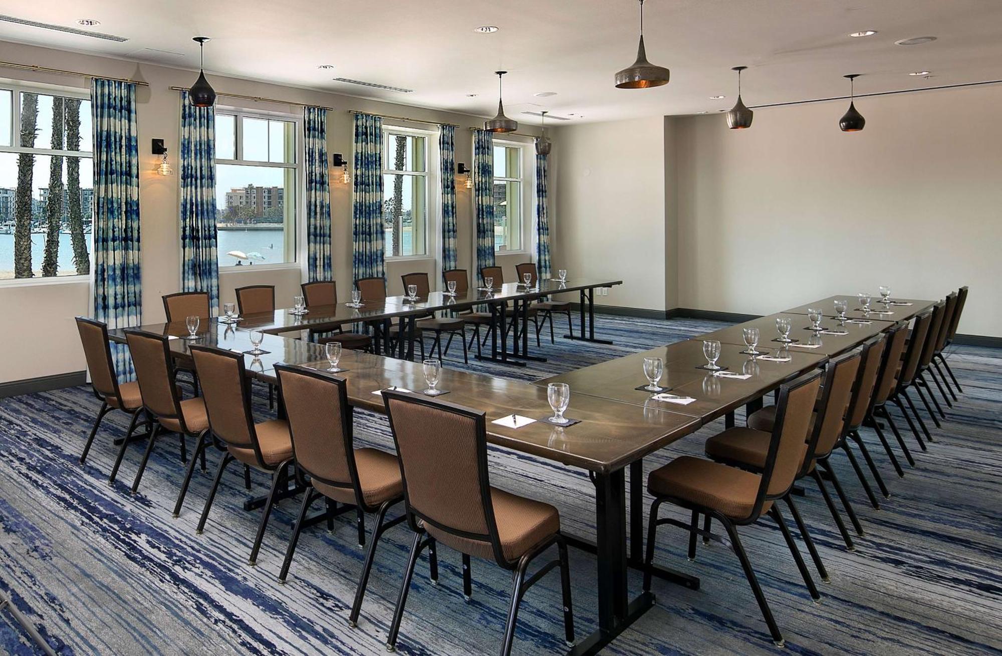 Jamaica Bay Marina Del Rey Tapestry Collection By Hilton 4*